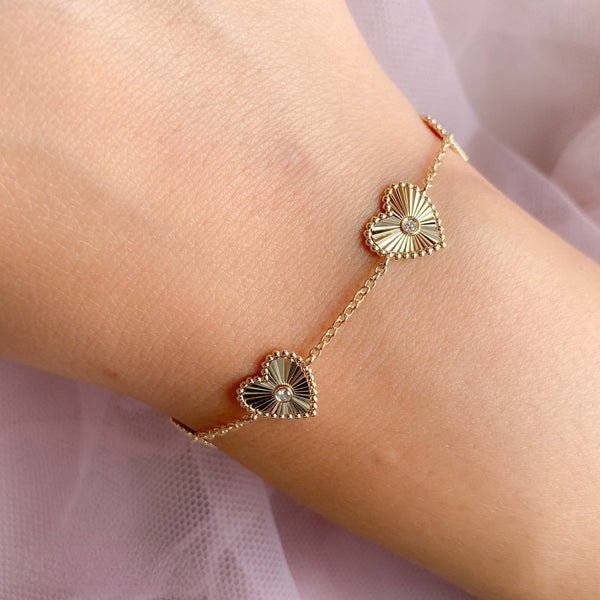 0.10Ct Diamond Bezel Heart Bracelet