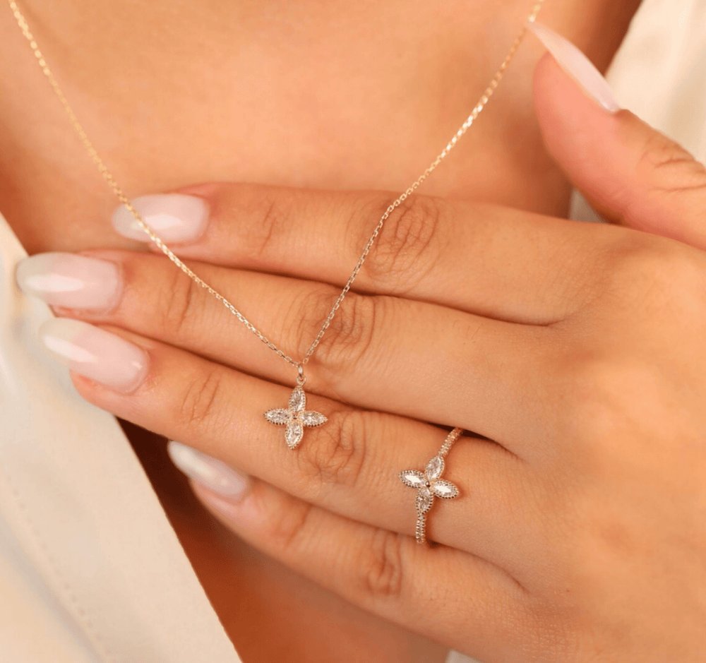 Four Leaf Clover Diamond Necklace