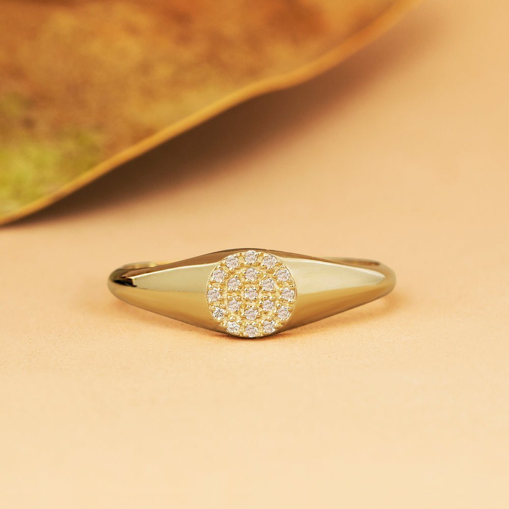 Natural Diamond Circle Signet Ring