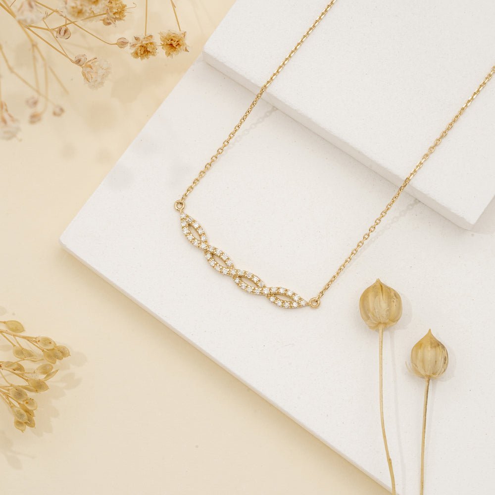 Natural Diamond Twist Necklace